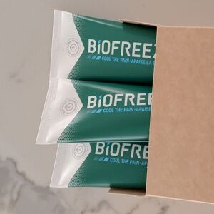 Freeze Pain Relief Gel in Green